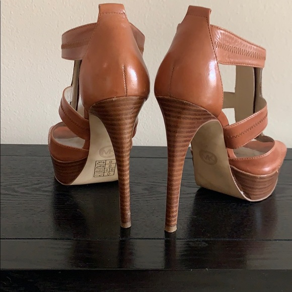 Michael kors camel heels - Picture 3 of 3